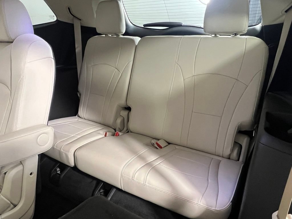 Used 2023 Emperor Blue Buick Premium image 18