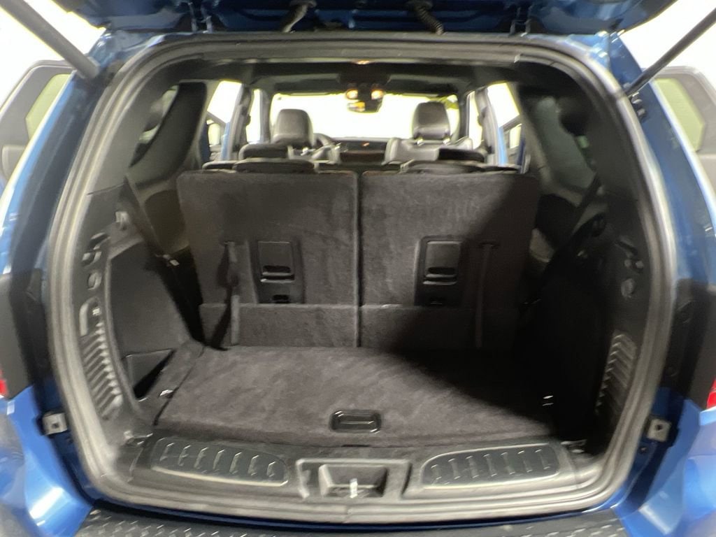 Used 2025 Frostbite Pearlcoat Dodge GT image 28