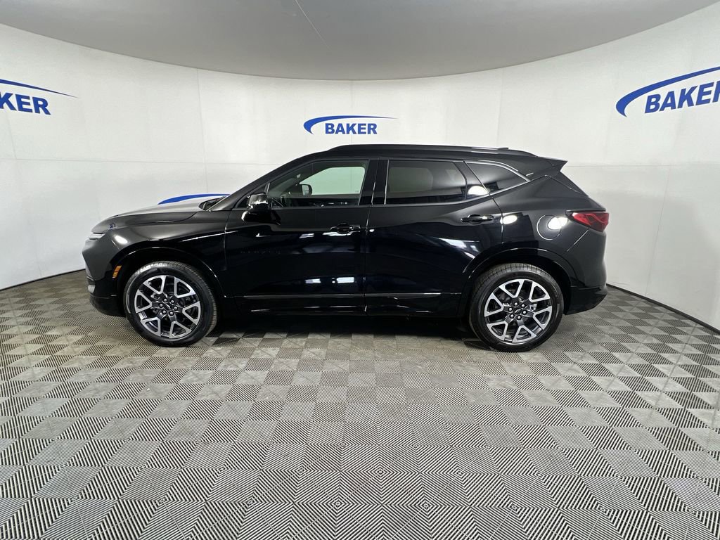 Used 2025 Black Chevrolet RS image 6