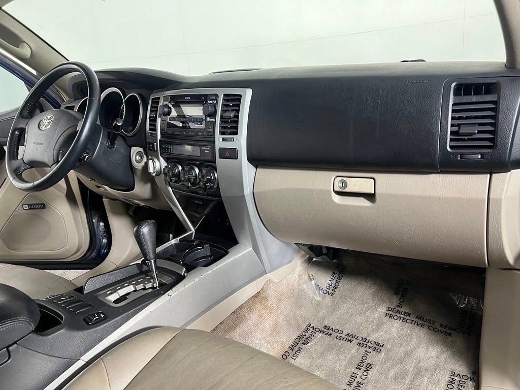 Used 2006 Nautical Blue Toyota Limited V8 image 10
