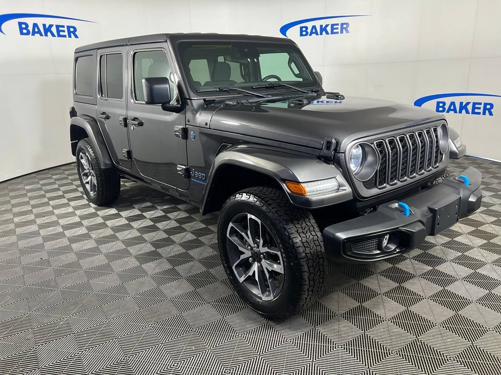 Used 2024 Granite Crystal Metallic Clearcoat Jeep Sport image 8