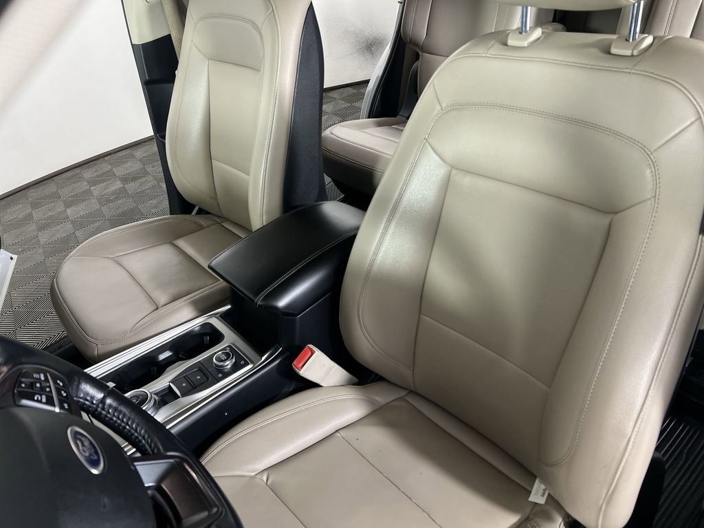 Used 2020 Oxford White Ford XLT image 21