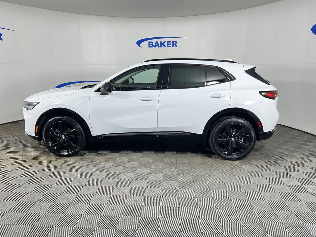 Used 2023 Summit White Buick Essence image 6