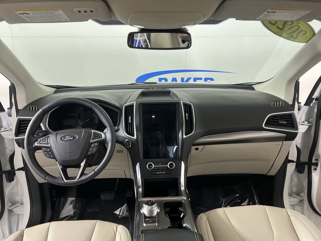 Used 2022 Star White Tri-Coat Ford Titanium image 21