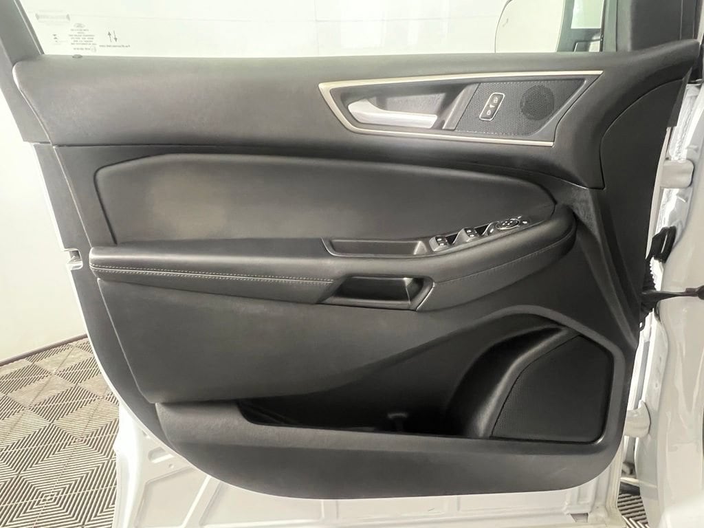 Used 2024 Oxford White Ford  image 17