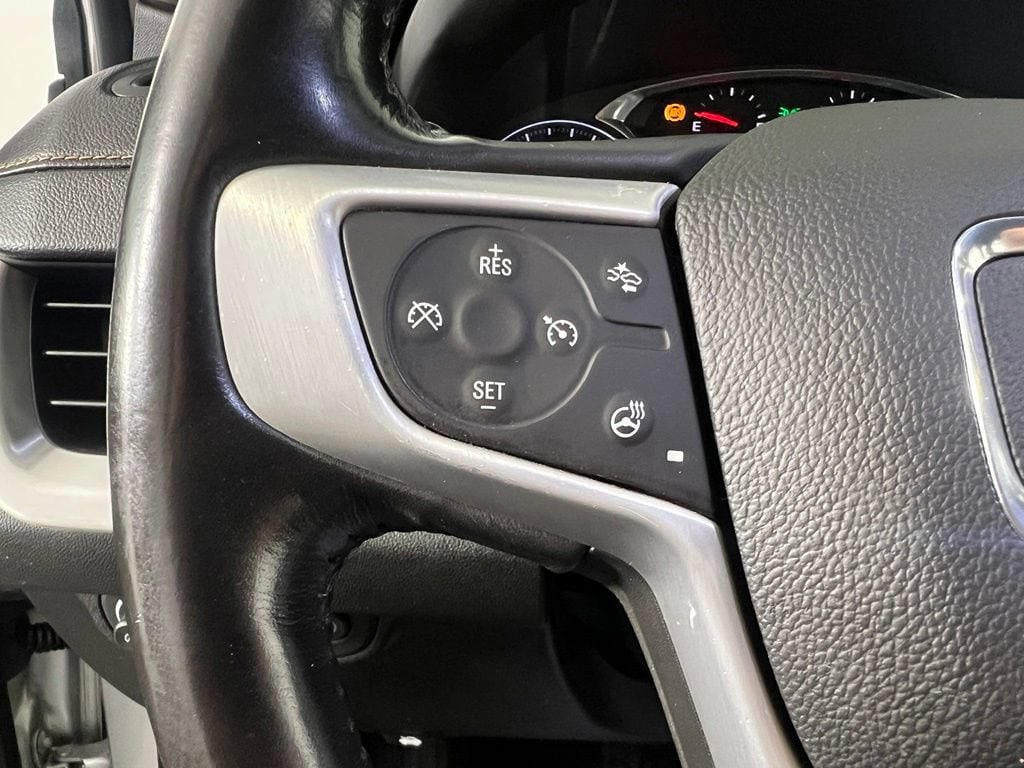 Used 2018 Quicksilver GMC SLT image 22