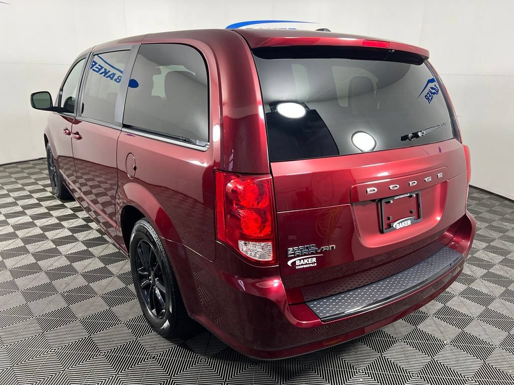 Used 2020 Octane Red Pearlcoat Dodge SXT image 3
