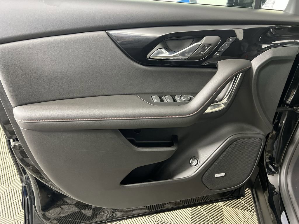 Used 2025 Black Chevrolet RS image 23