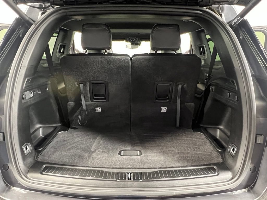 Used 2023 Baltic Gray Jeep L Laredo image 14