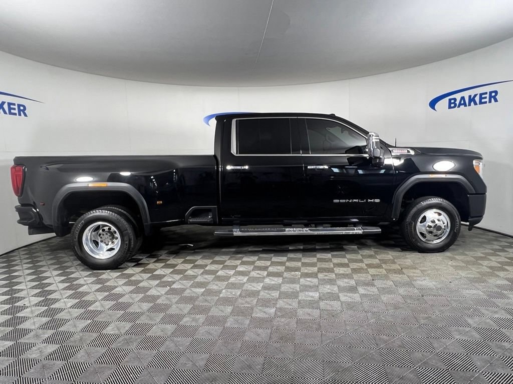 Used 2021 Onyx Black GMC Denali image 7
