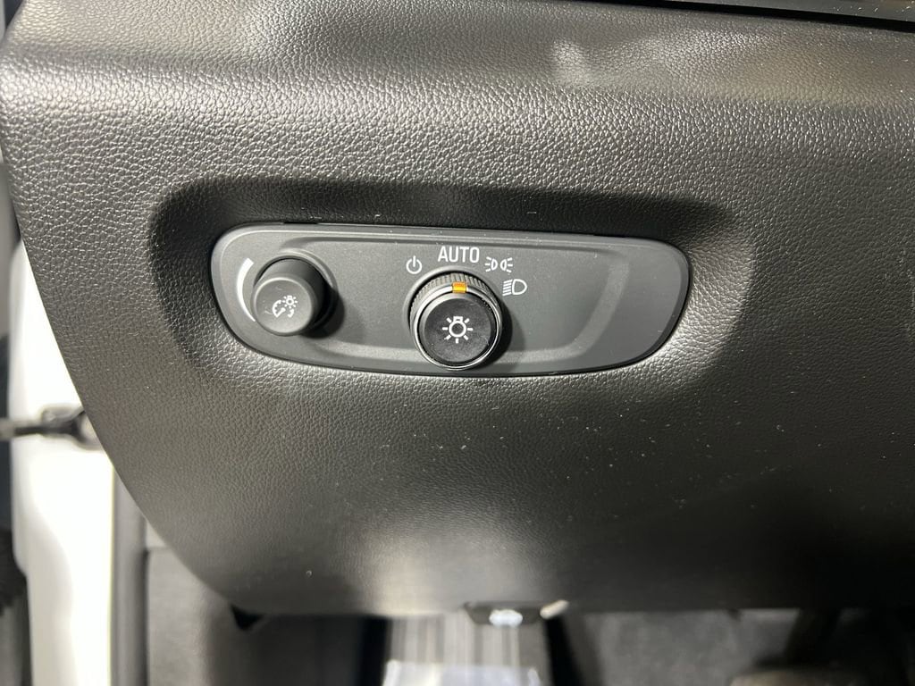 Used 2023 Summit White Chevrolet Premier image 19