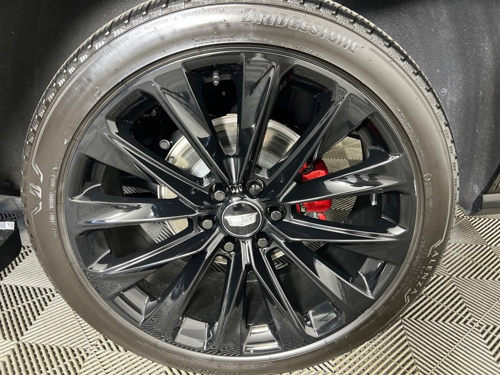 Used 2026 Black Raven CADILLAC V-Series image 28