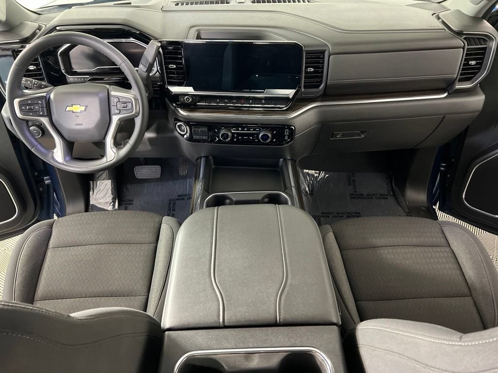 Used 2024 Lakeshore Blue Chevrolet LT image 10