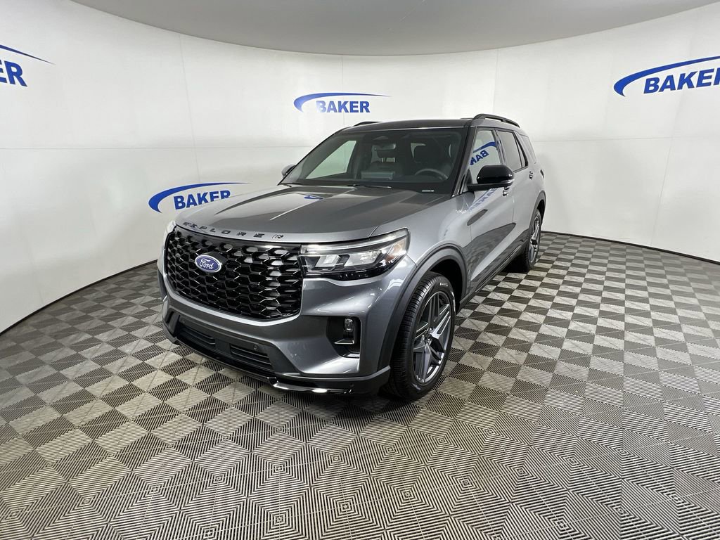 Used 2026 Gray Metallic Ford ST-Line image 5