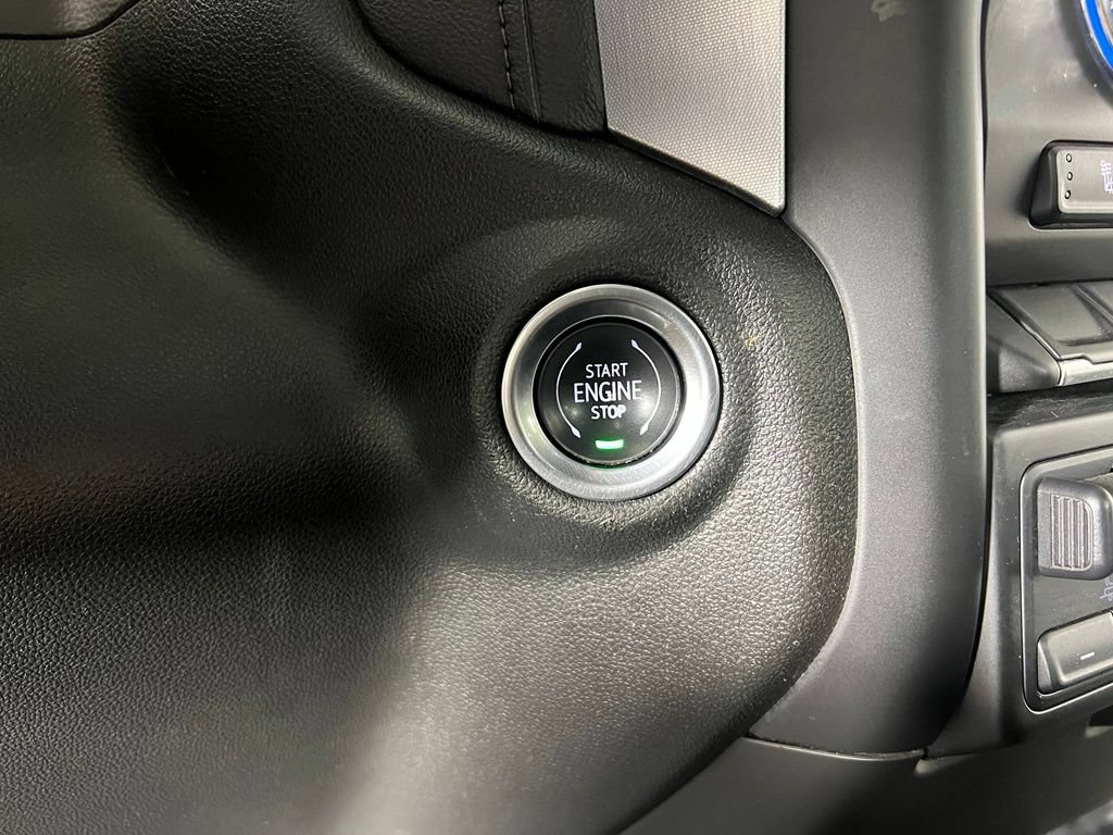 Used 2019 Onyx Black GMC SLE image 28