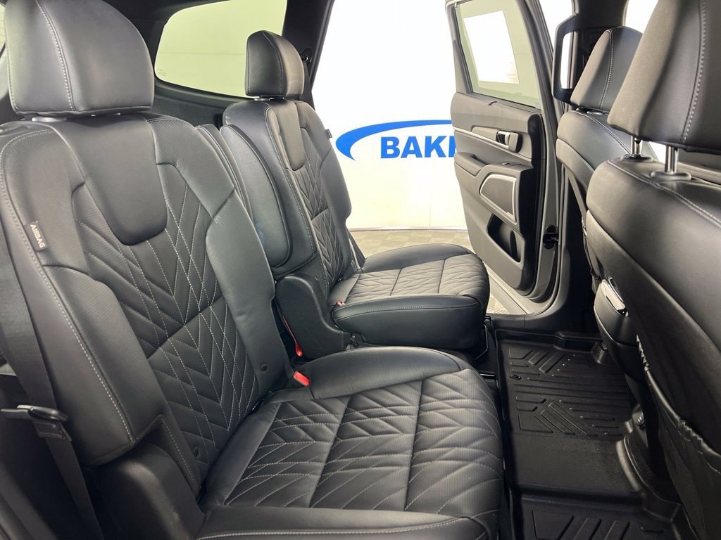 Used 2023 Wolf Gray Kia EX X-Line image 13