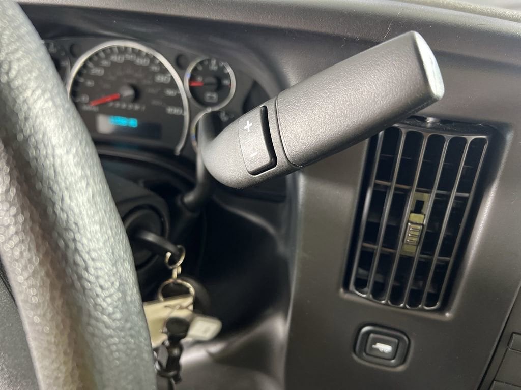 Used 2025 Summit White Chevrolet LT image 15