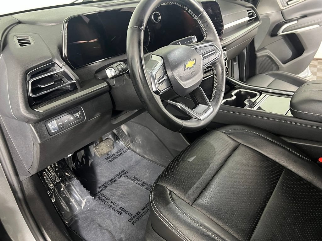 Used 2024 Sterling Gray Chevrolet LT image 20