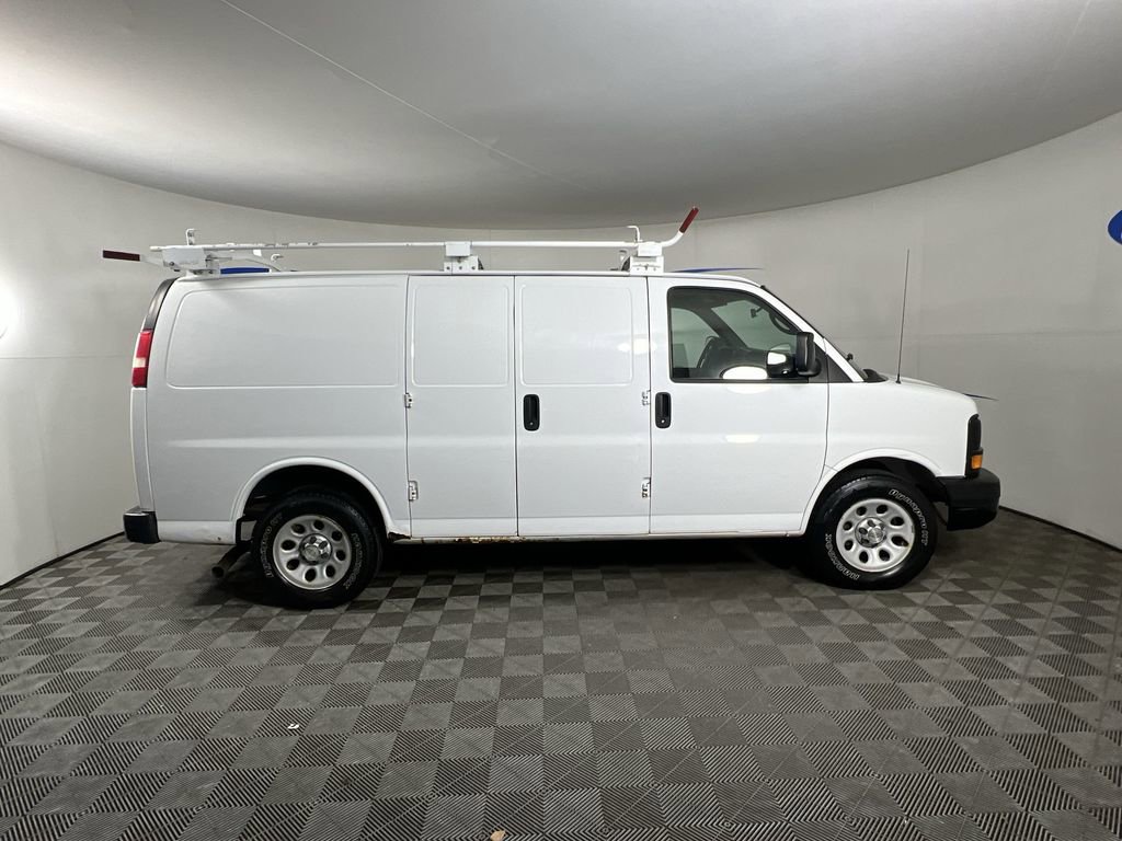 Used 2012 Summit White Chevrolet Work Van image 10
