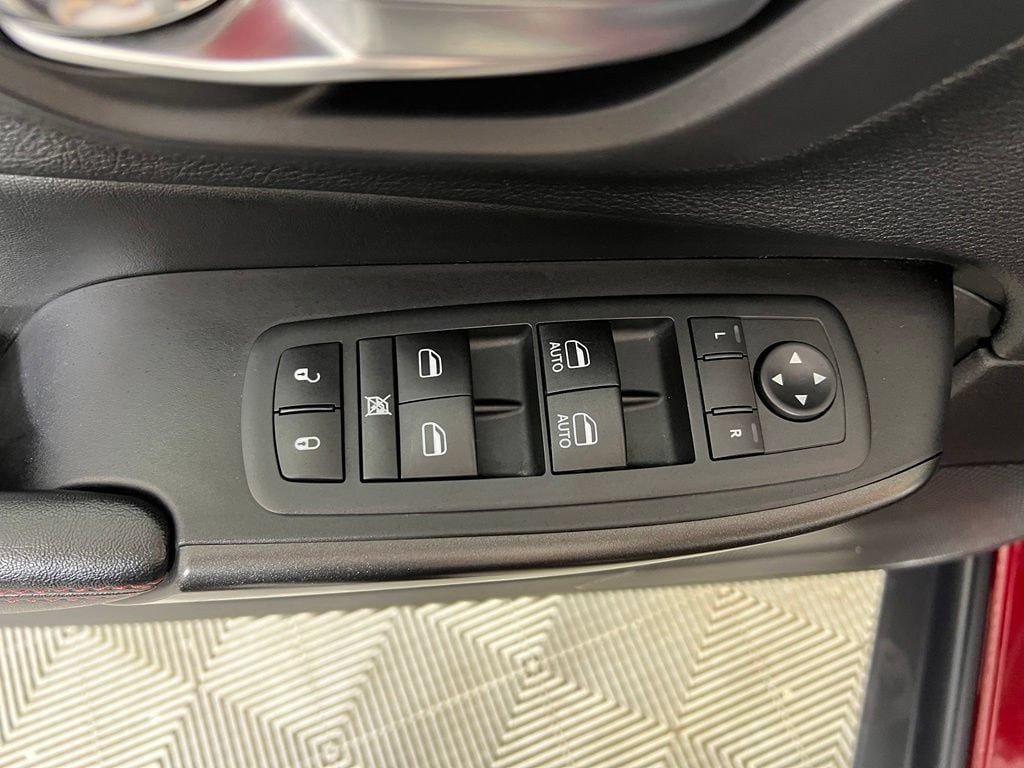 Used 2020 Velvet Red Pearlcoat Jeep Trailhawk image 29