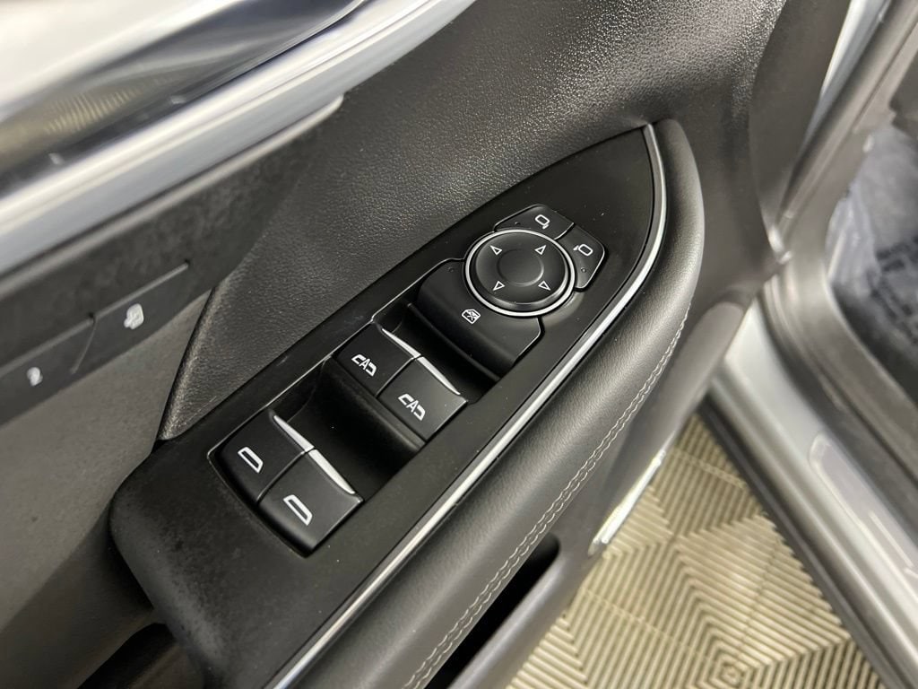 Used 2024 Moonstone Gray Buick Avenir image 17
