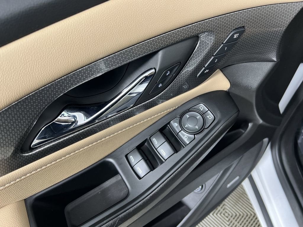 Used 2023 Summit White Chevrolet Premier image 25