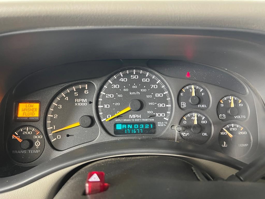 Used 2000 Summit White Chevrolet LT image 22