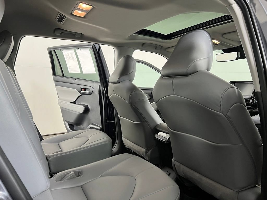Used 2021 Magnetic Gray Metallic Toyota XLE image 12