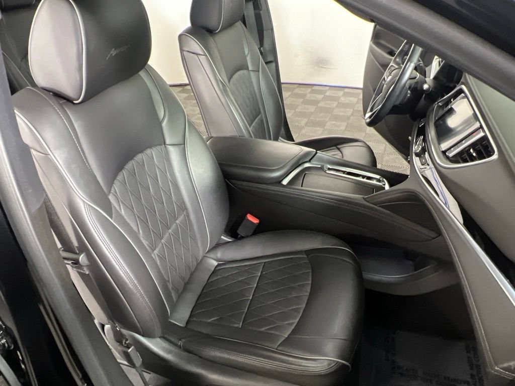 Used 2023 Ebony Twilight Buick Avenir image 12