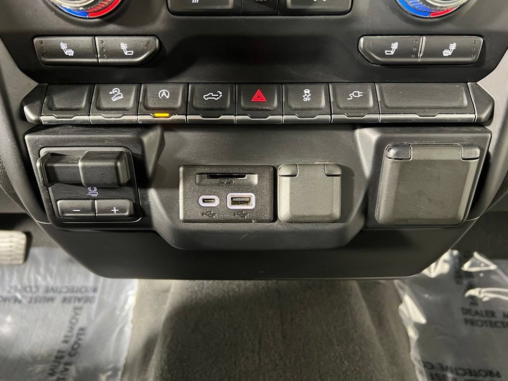 Used 2019 Onyx Black GMC SLE image 29