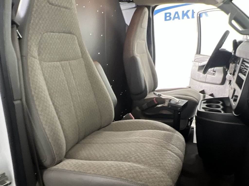 Used 2019 Summit White Chevrolet Work Van image 23