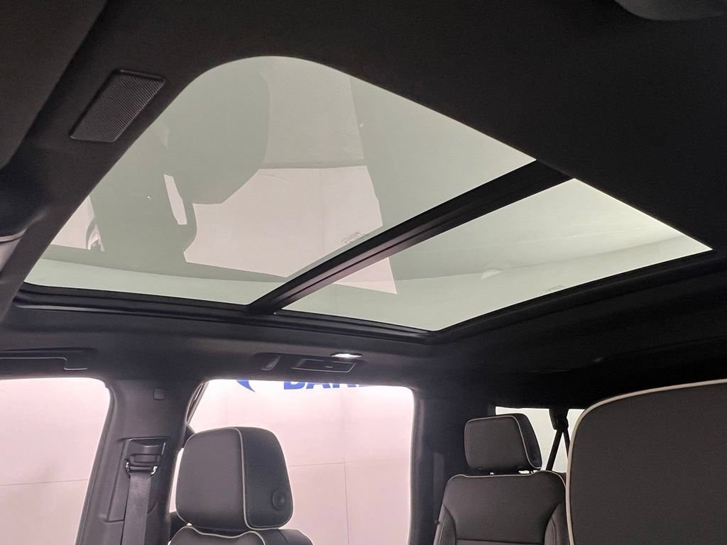 Used 2025 Black Chevrolet Premier image 24