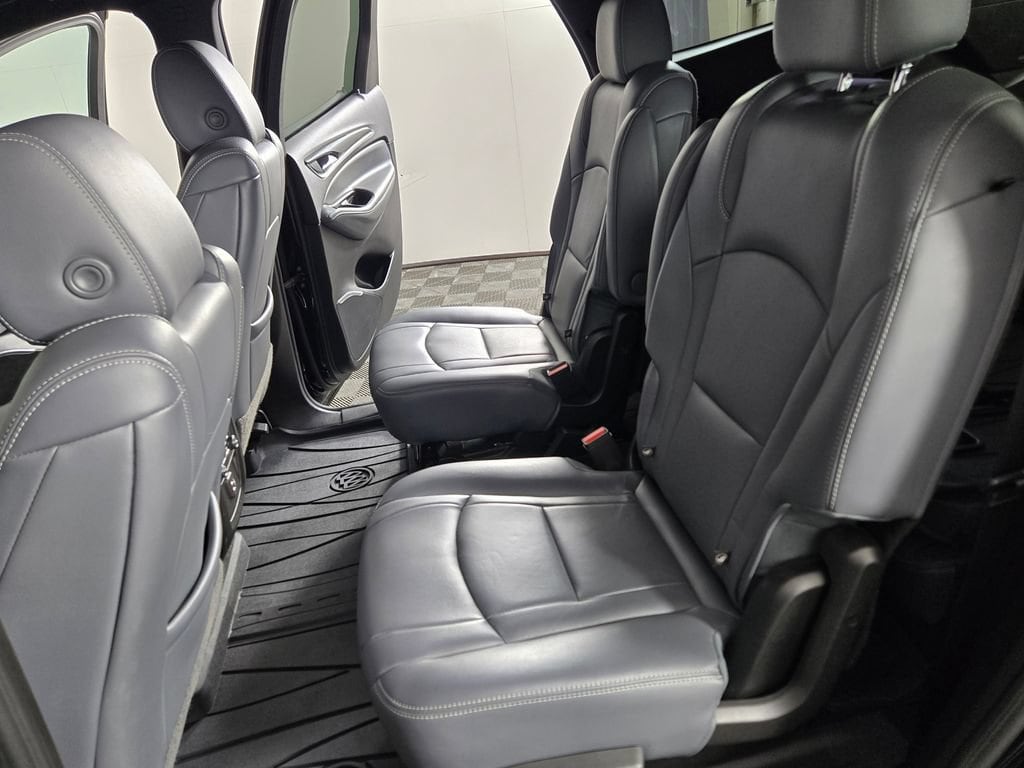 Used 2023 Ebony Twilight Buick Essence image 17