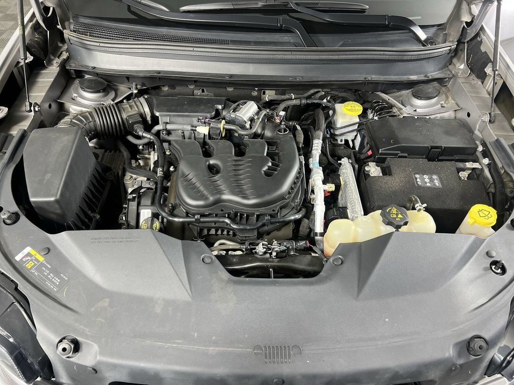 Used 2019 Billet Silver Jeep Latitude Plus 4x4 image 29