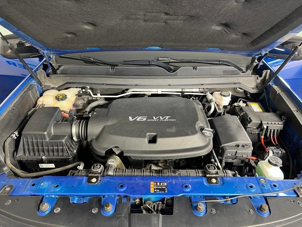 Used 2021 Bright Blue Chevrolet Z71 image 28