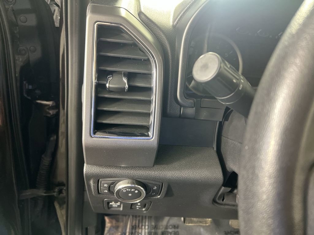 Used 2020 Magma Red Ford  image 18