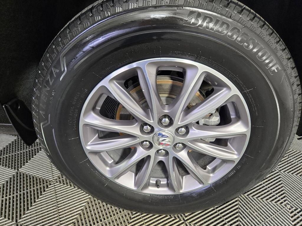 Used 2023 Ebony Twilight Buick Essence image 34