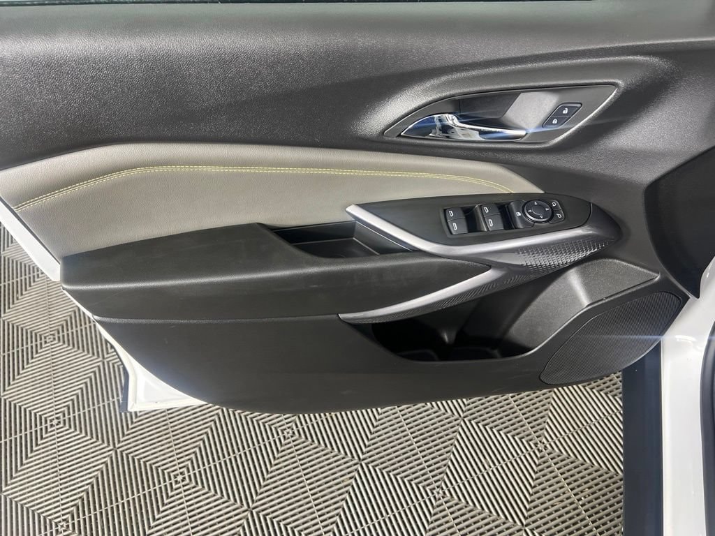 Used 2025 Summit White Chevrolet ACTIV image 15