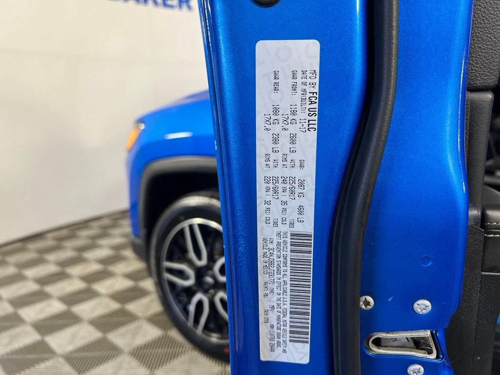 Used 2018 Laser Blue Pearlcoat Jeep Latitude 4x4 image 35