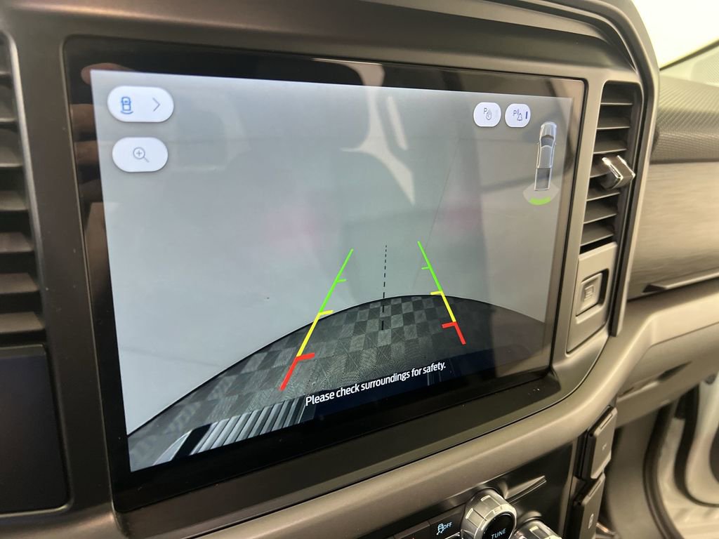 Used 2025 Oxford White Ford XLT image 15