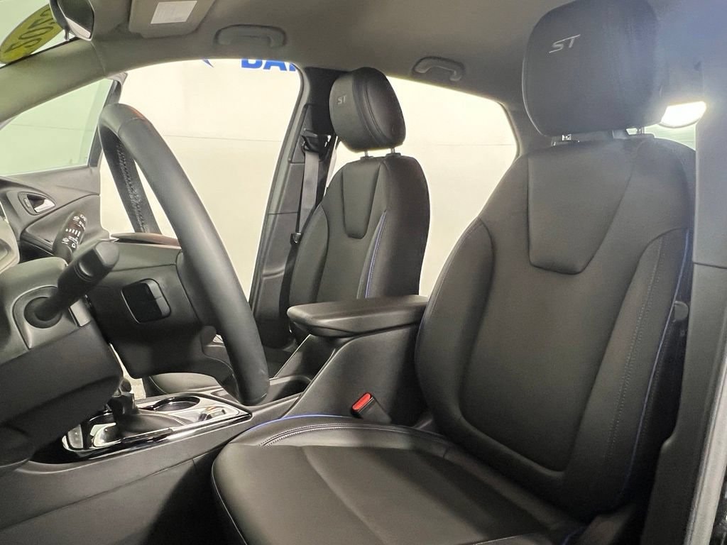 Used 2025 Ebony Twilight Buick Sport Touring image 20