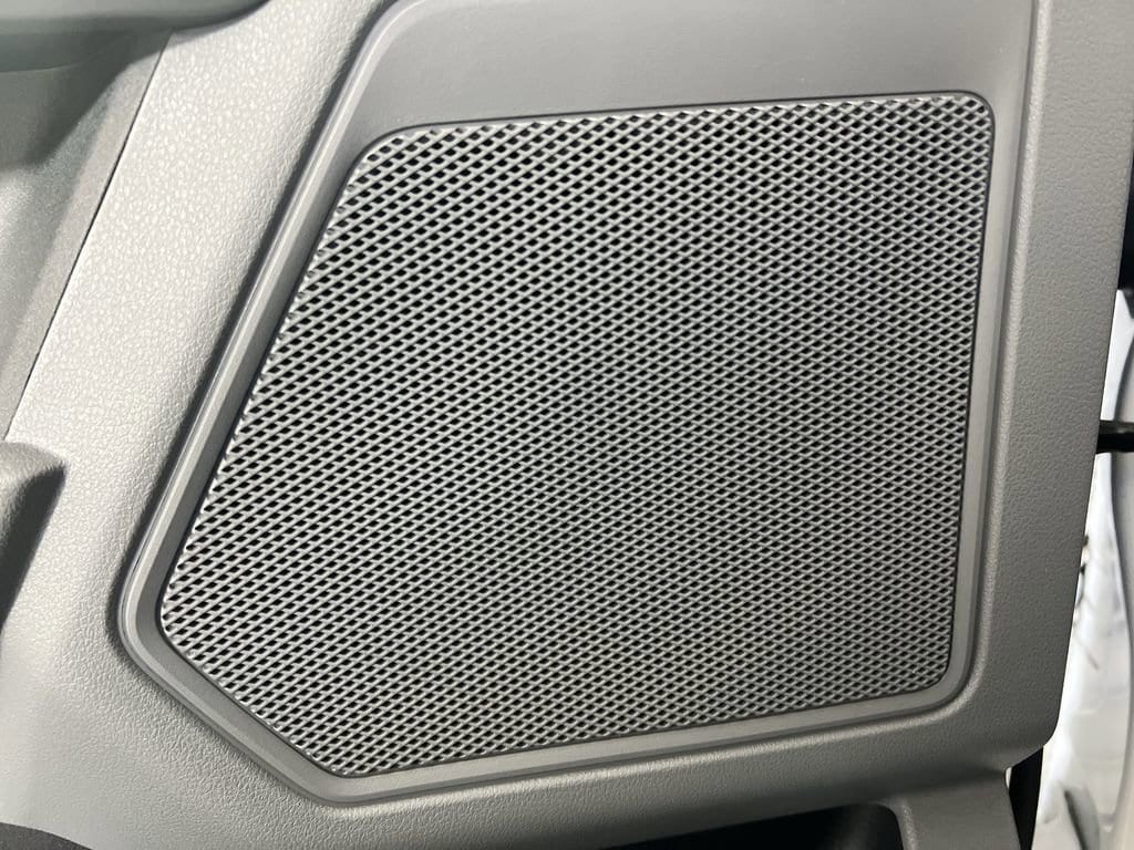 Used 2025 Oxford White Ford XLT image 22