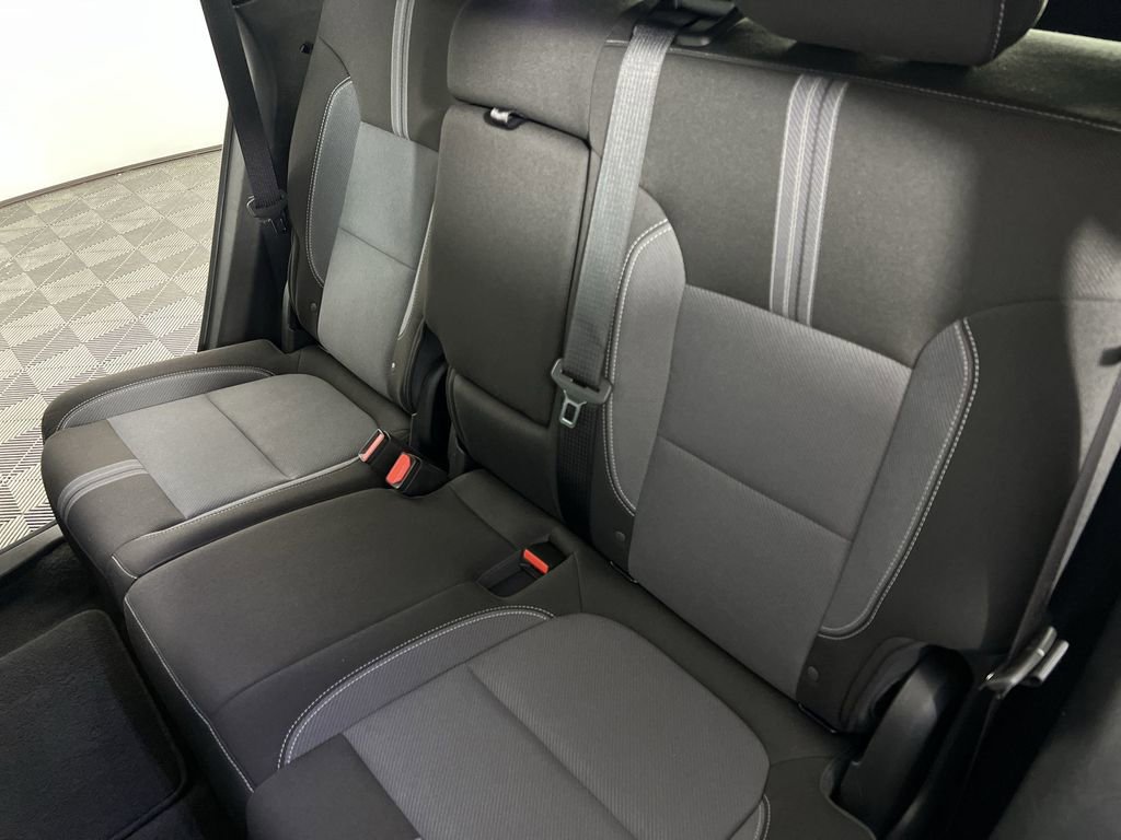 Used 2025 Sterling Gray Chevrolet LT w/2LT image 24