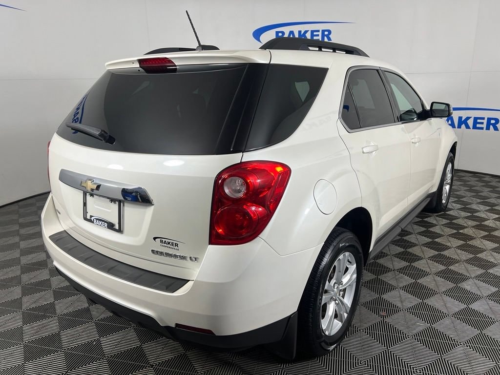 Used 2015 White Diamond Tricoat Chevrolet LT w/1LT image 3