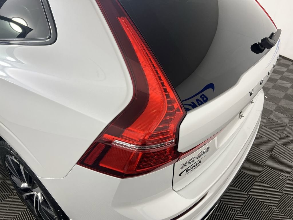 Used 2023 Crystal White Volvo B6 AWD Ultimate Dark image 36