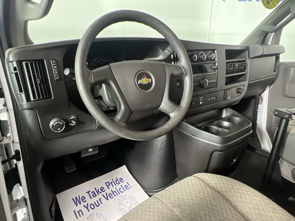 Used 2019 Summit White Chevrolet Work Van image 10