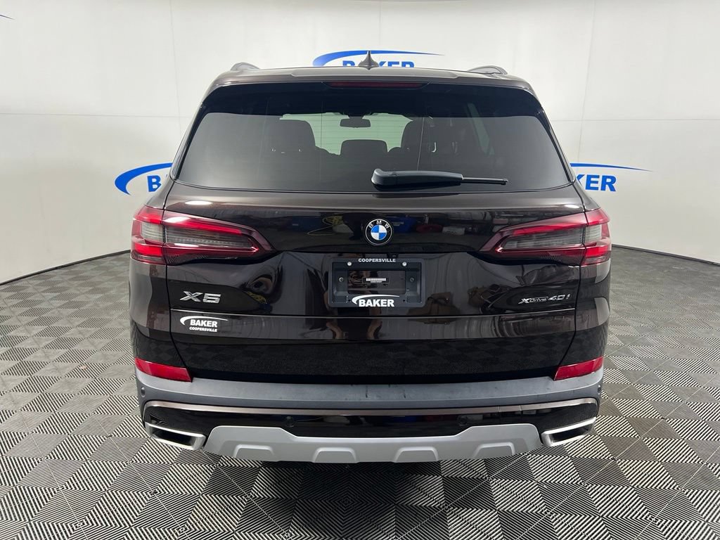 Used 2022 Sparkling Brown BMW xDrive40i image 5