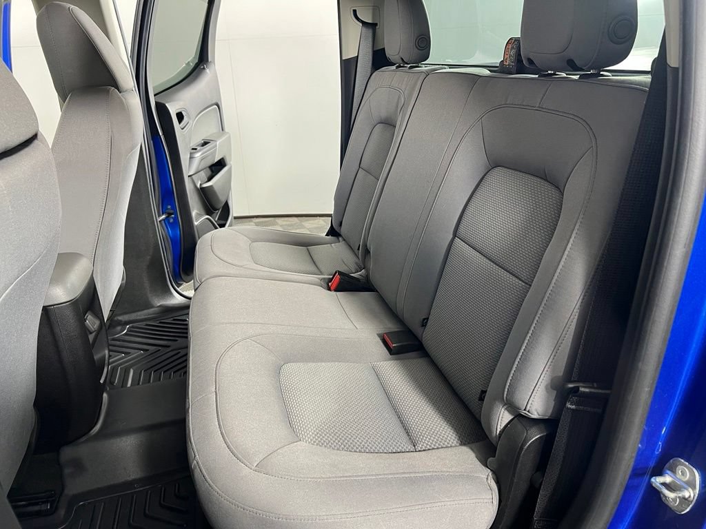 Used 2018 Kinetic Blue Chevrolet WT image 14