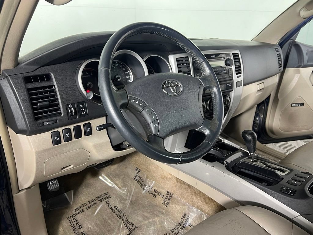 Used 2006 Nautical Blue Toyota Limited V8 image 18