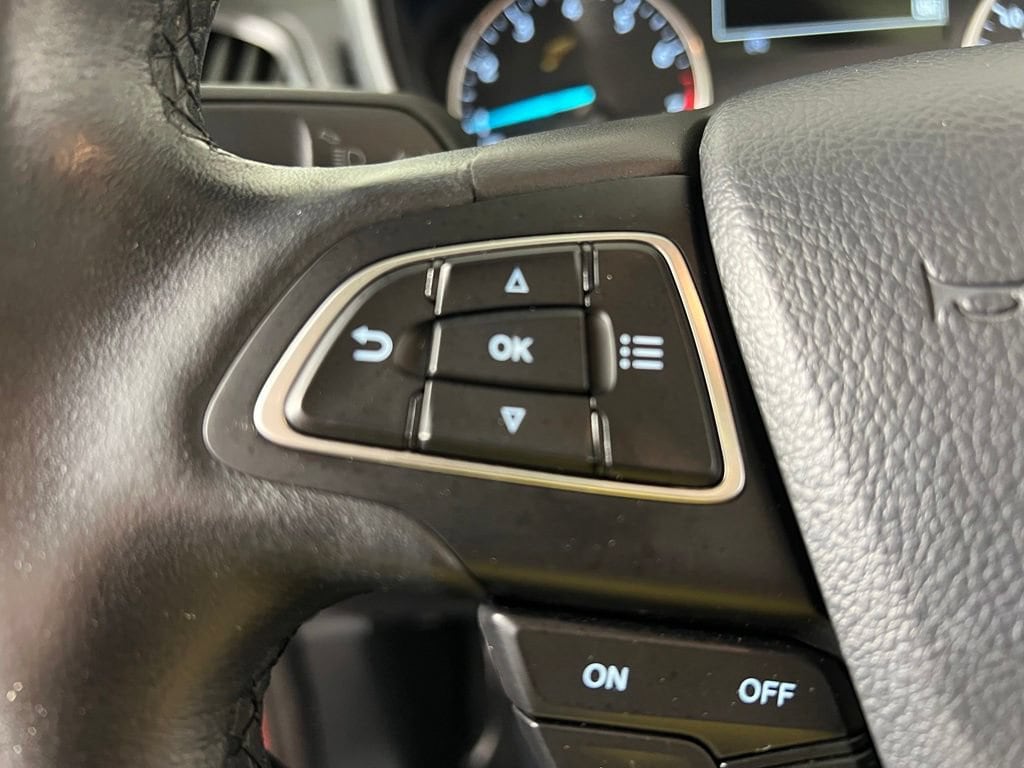 Used 2018 Ruby Red Metallic Ford SE image 22